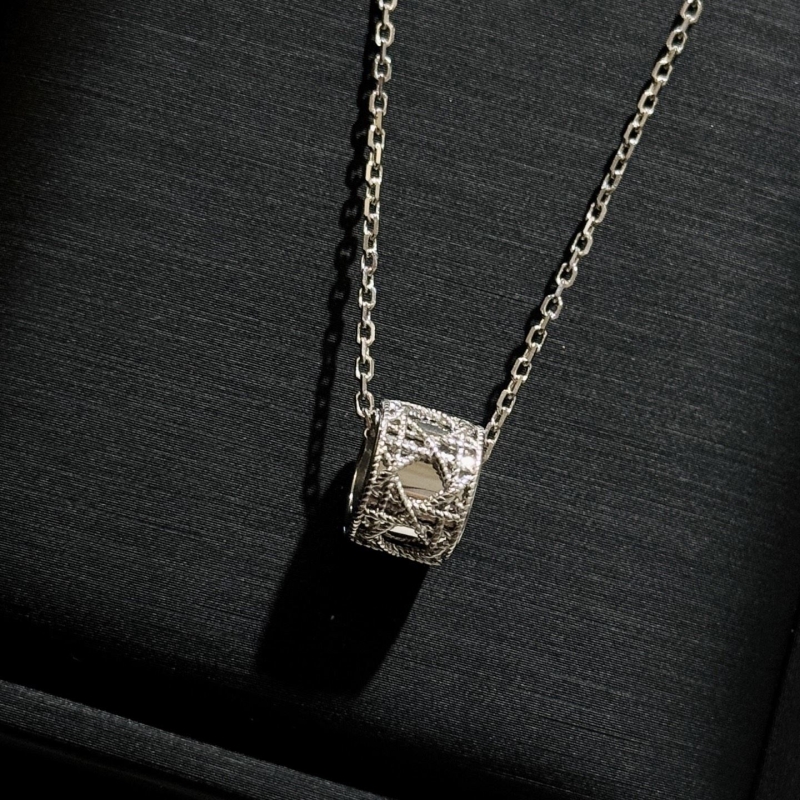 chr1st1an D10r necklaces